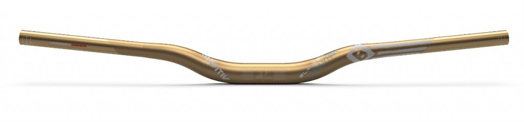 Finitura oro per la versione creata dal rider inglese e larghezza di 78 cm