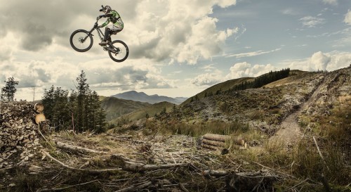 Event Participant Performing At Red Bull Hard Line In Dinas Mawddwy, United Kingdom On The 13Th Of September 2015 // Rutger Pauw / Red Bull Content Pool // P-20150914-00179 // Usage For Editorial Use Only // Please Go To Www.redbullcontentpool.com For Further Information. //