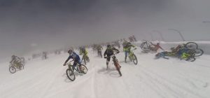 Video - Le Prime Micidiali Fasi Della Megavalanche Dell'Alpe D'Huez