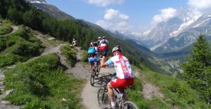 Intorno Al Monte Bianco In Mtb Con Il Tour Dei Rifugi