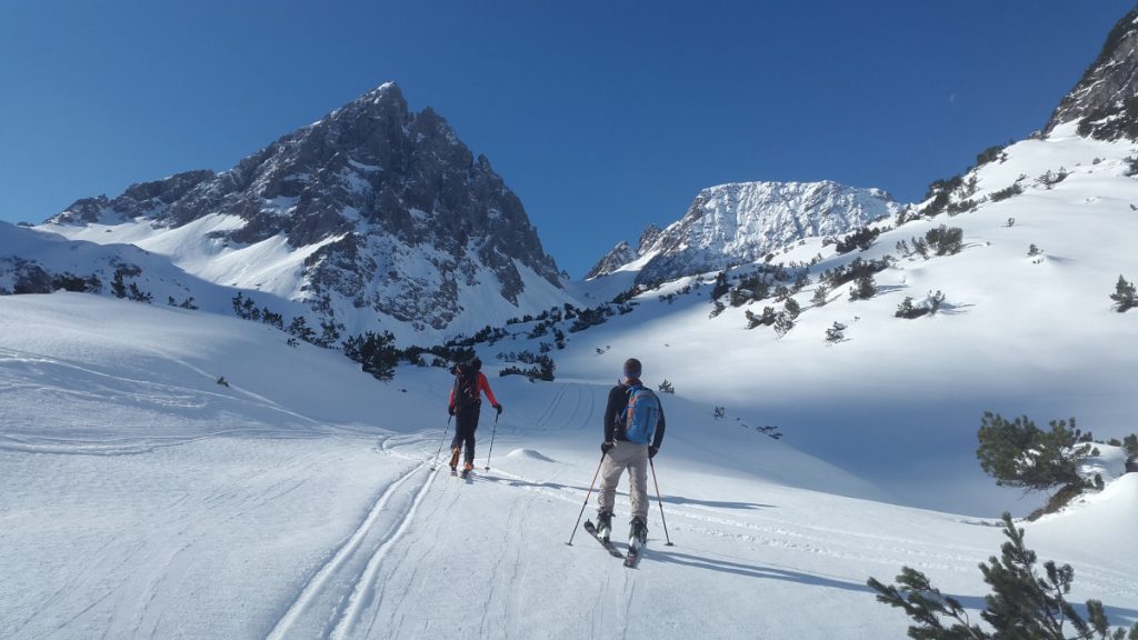 Backcountry Skiiing Lech Valley Skitouren Predecessor Alpine Winter Mountains Snowy Ski 1410623